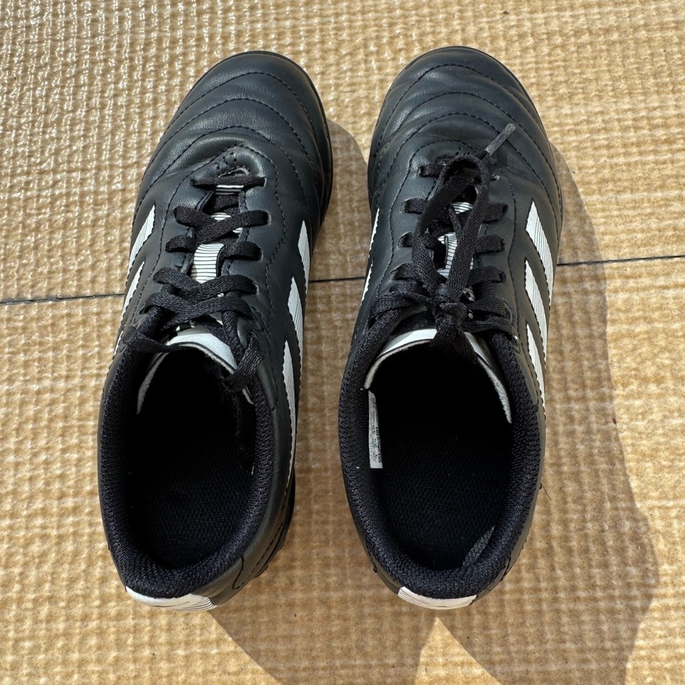 Adidas football boots in US size 3